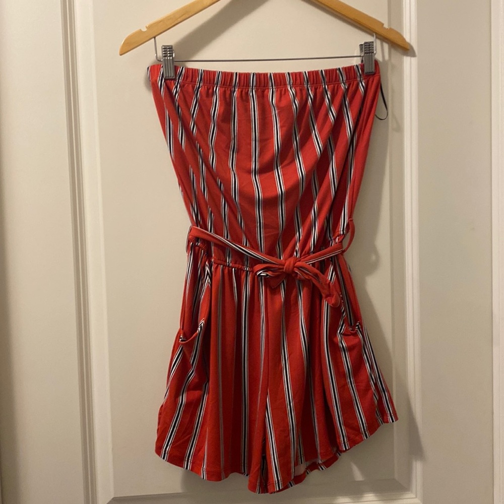 Strapless romper